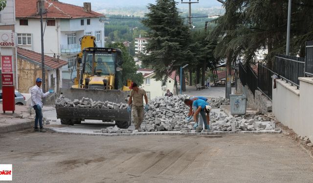 Niksar’da Altyapı ve Üstyapı Çalışmaları Hız Kesmeden Devam Ediyor