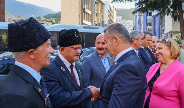 Artvin Valisi Turan Ergün görevine başladı