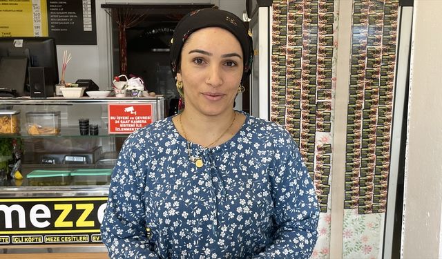 Bolu'da yere düşünce fırlayan soda şişesinin kadının kafasına çarpması güvenlik kamerasında