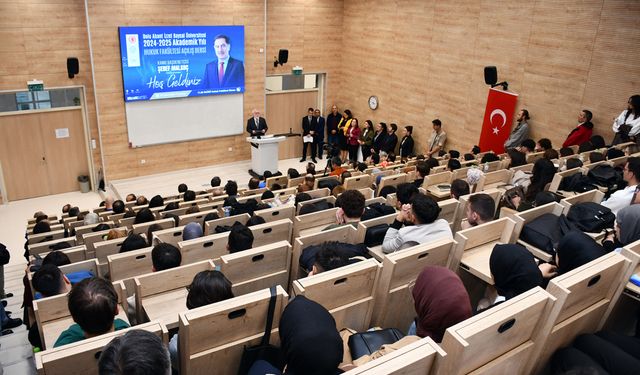 Kamu Başdenetçisi Malkoç, Bolu'da hukuk fakültesinin açılış dersini verdi