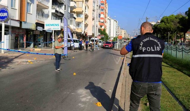 Antalya’da bir işyeri kurşunlandı, yol savaş alanına döndü