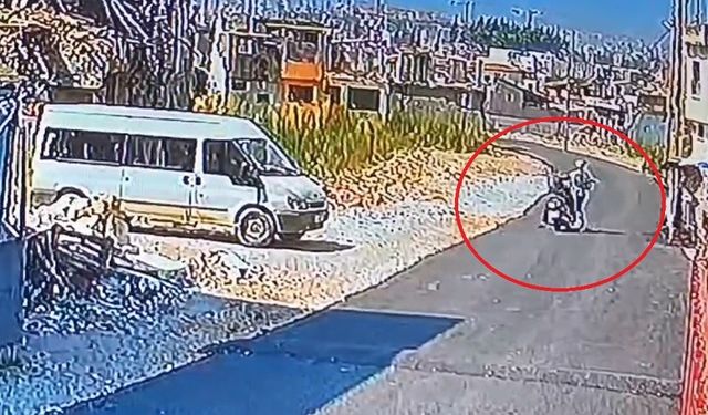 Motosikletiyle işe giderken yolu kesilerek sopayla dövüldü: O anlar kamerada