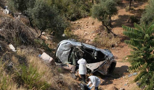 Takla atan araçtaki sürücü, kendisini kurtarmak isteyenlerden helallik istedikten sonra hayatını kaybetti