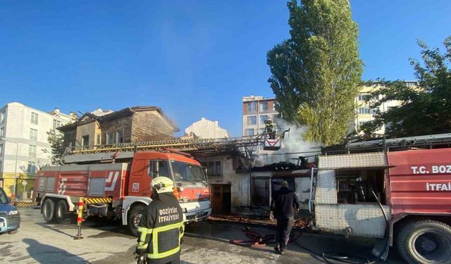 Bozüyük’te metruk binada yangın