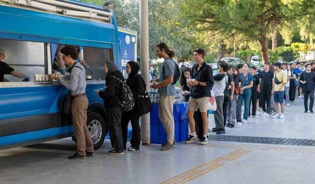 İzmir’de 6 üniversitede 4 bin öğrenciye “sıcacık” destek