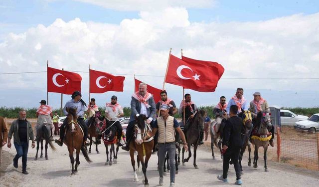 Menemen’de rahvan at yarışları heyecanı