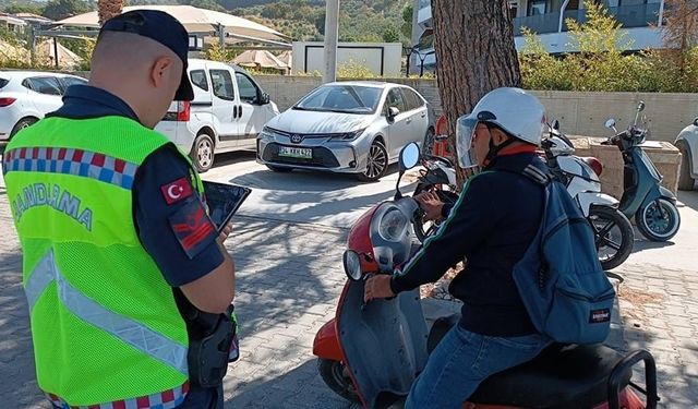 Motosiklette kask kullanımına dikkat çekildi