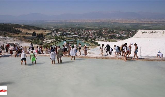 Pamukkale'nin Beyazlığı Tehlikede: Bilimsel Çalışmalar Acil Önlem Gerektiriyor