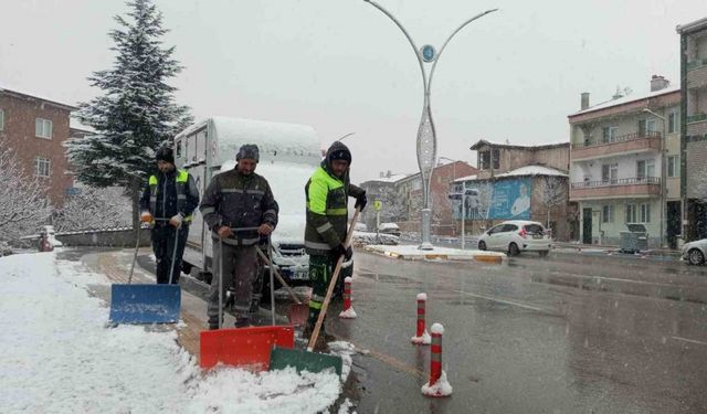 Çorum Belediyesi’nin ‘kar mesaisi’ takdir topladı