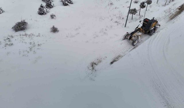 Sivas’ta 69 yerleşim yerinin yolu ulaşıma kapalı