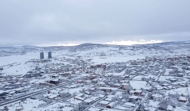 Yozgat’ta kar güzelliği drone ile görüntülendi