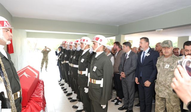 Tokat'ta vatani görevini yaparken vefat eden asker son yolculuğuna uğurlandı