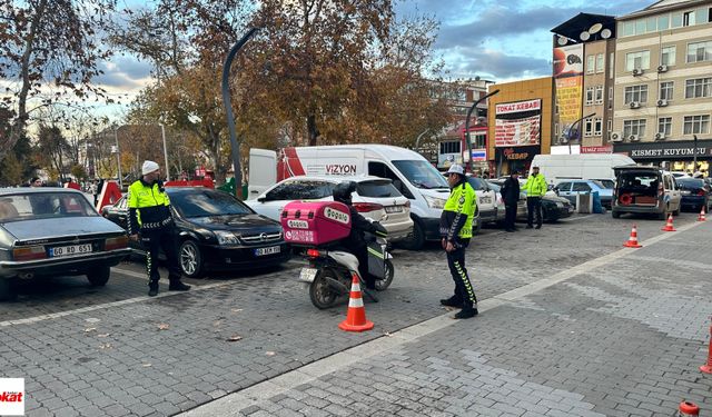 Erbaa’da Trafikte Sıkı Denetim: Kask Takmayan Yandı!