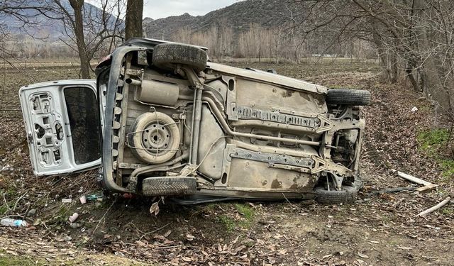 Tokat'ta Kamyonet Devrildi: 3 Yaralı