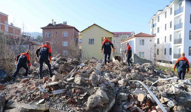 Amasya’daki deprem tatbikatı gerçeği aratmadı