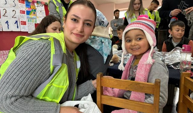 Niksar'da Köy Okullarına Kalpleri Isıtan Hediye