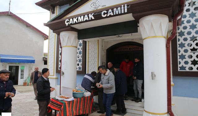 Tokat'ta imamdan cami cemaatine sıcak ikram!