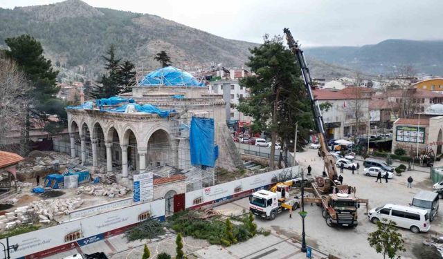 Tokat Meydan Cami Çevresindeki Mezarlar Ortaya Çıkıyor