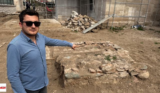 Tokat'ta 540 Yıllık Camide Tarihi Keşif: Restorasyonda Mezar Kalıntıları Ortaya Çıktı