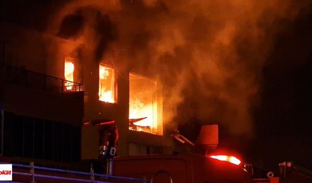 4 Katlı Binada Patlama ve Yangın: 1’i Ağır 12 Kişi Yaralandı