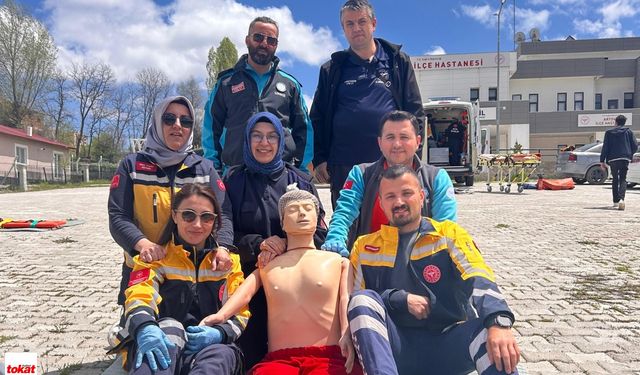 Sağlıkçılardan Cansız Mankenle Tatbikat  Hatırası