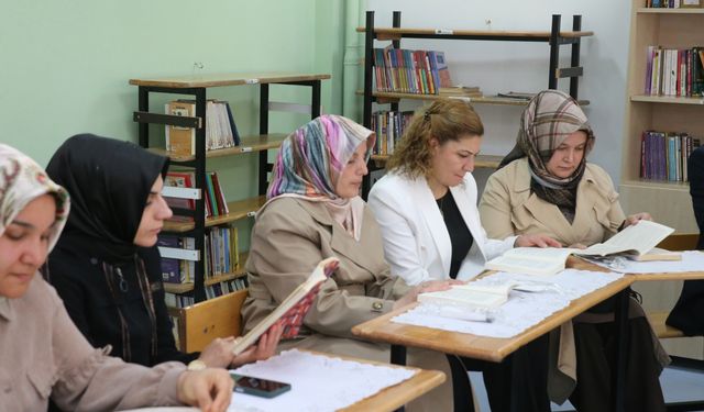 Tokat’ta Anneler Kitap Etrafında Buluşuyor