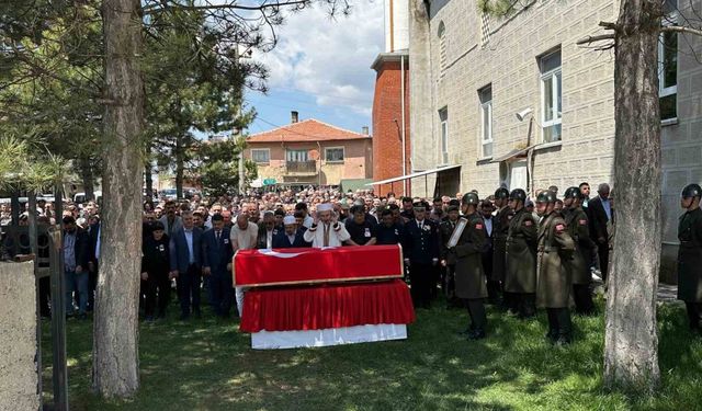 Kıbrıs Gazisi Hasan Hüseyin İncesu, askeri törenle son yolculuğuna uğurlandı