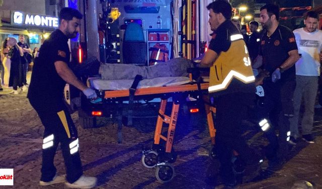 Gece Yarısı Kavgası: 17 Yaşındaki Genç Sırtından ve Bacağından Bıçaklandı