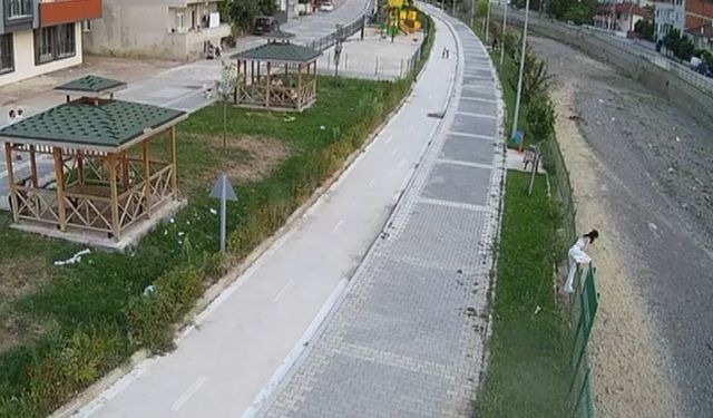 Kediye yardım etmek isterken su kanalına düşerek ayağını kırmıştı, görüntüler ortaya çıktı!