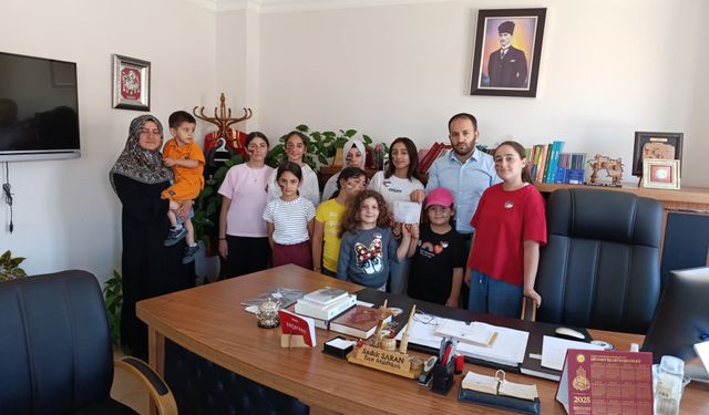 Çocuklar, limonata satarak kazandıkları parayı Filistinli akranlarına bağışladı