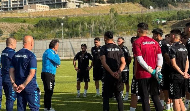 Bordo-Beyazlılar Palandöken Kampında Ter Dökmeye Başladı