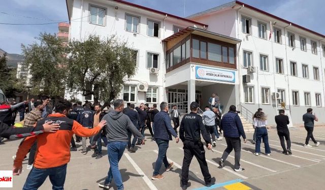 TBMM düğmeye bastı: Akran zorbalığına karşı yeni ders ve acil hattı geliyor!