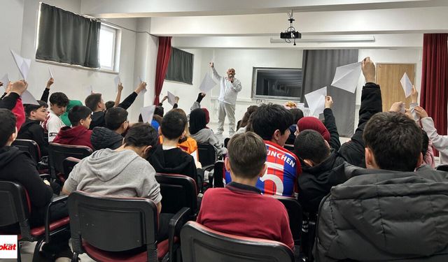 Turhal’da “Maarifin Kalbinde Çocuk” Etkinliği: Hikâyeler Origamiyle Canlandı