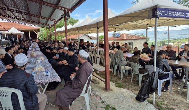 Bu kez yağmur için değil, şükür için toplandılar