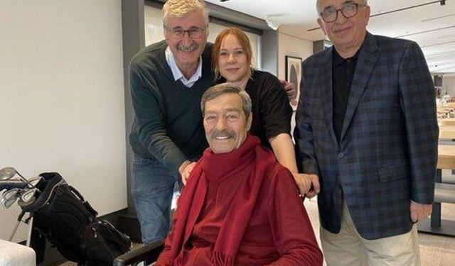 Ünlü Sanatçıdan Kötü Haber Entübe Edildi