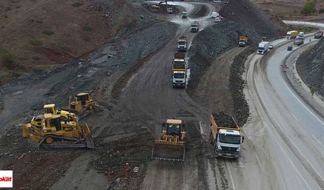 Tokat’ın 27 Kilometrelik Yolu Bitmeyi Bekliyor Reşadiye-Doğanşar Kavuşmak İçin Gün Sayıyor