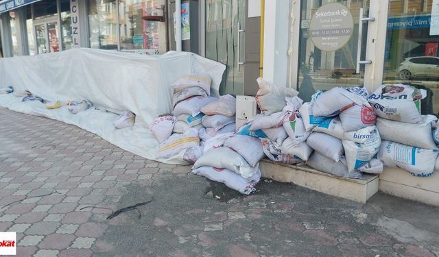 Taşkın Riski Turhal’ı Harekete Geçirdi: İş Yerleri Tek Tek Kapatılıyor
