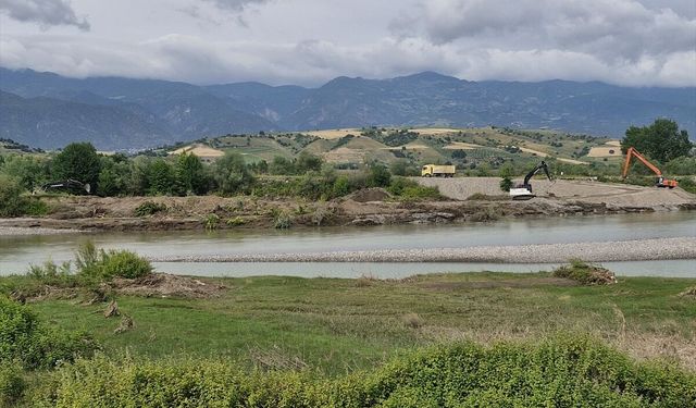 Tokat'ta Kelkit Çayı'na düşen genci arama çalışmaları 19. gününde sürüyor