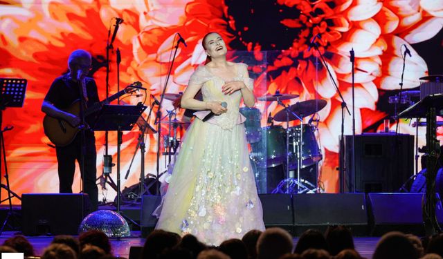 Candan Erçetin ve Kardeş Türküler Aynı Sahnede: Harbiye Konserinin Bilinmeyen Detayları