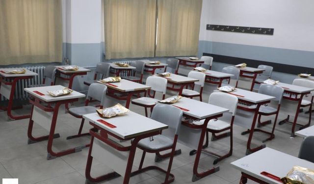 1 milyon 22 bin 658 öğrencinin gireceği LGS'nin hazırlıkları devam ediyor