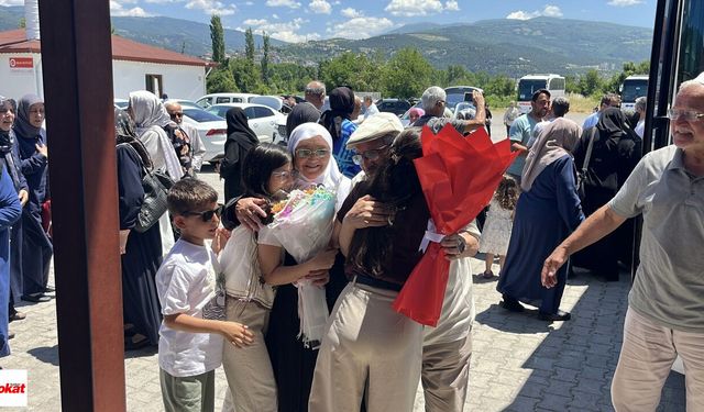 Niksar’dan Giden 32 Kişilik Hacı Kafilesi Döndü