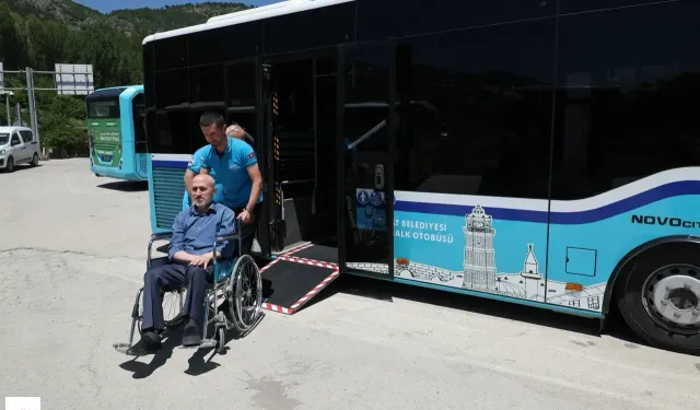 Bir Tuşla Otobüs Kapıda: Tokat Belediyesi’nden Özel Gereksinimlilere Büyük Kolaylık