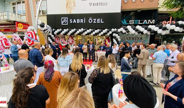 Sabri Özel Mağazası Görkemli Bir Açılışla Faaliyete Geçti