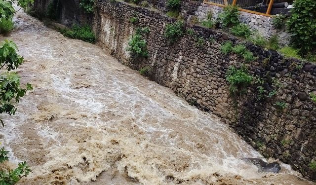 Tokat'ın Bu İlçesinde Tehlike Başladı Ani Baskına Karşı Herkes Uyarıldı