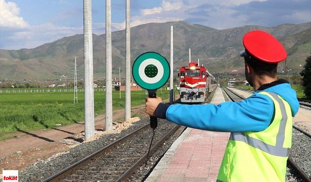 Tokat'ın Yanından Geçiyor 1267 Kilometrelik Masalsı Bir Keşif Hattı Oluşturuyor Ankara'dan Başlayıp Tatvan'da Bitiyor