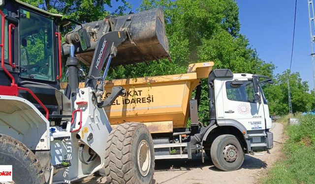 Tokat'ta Köy Yolları ve Altyapıda Yoğun Mesai