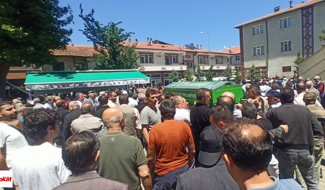 Tokat'ta Yürek Burkan Veda: Cenaze Dönüşü Ölen Veyis Aydoğan Toprağa Verildi
