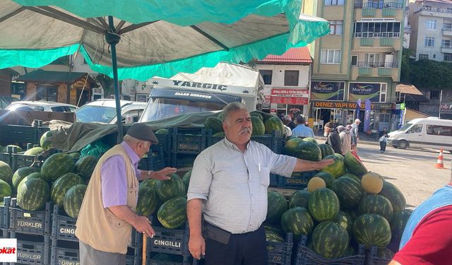Niksar'da karpuz tezgahlara indi