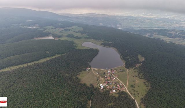 Tokat’ta Doğa Manzarası Değişti: Gölet Taştı, Yol Kayboldu