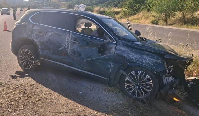 Tokat'ta cip istinat duvarına çarptı, yaralılar var